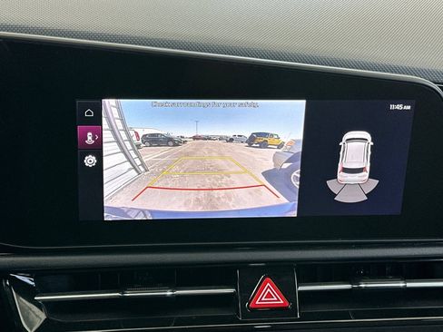 Used 2023 Kia Niro EX FWD image 25