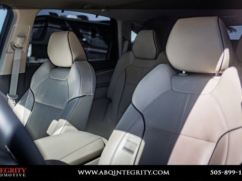 Used 2019 Acura MDX FWD w/ Advance Package image 10