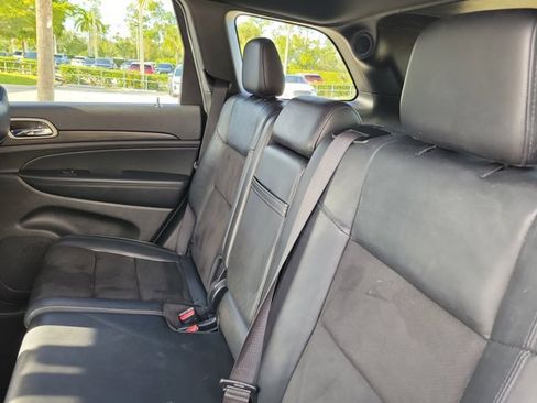 Used 2020 Jeep Grand Cherokee Laredo w/ Laredo X Package image 12