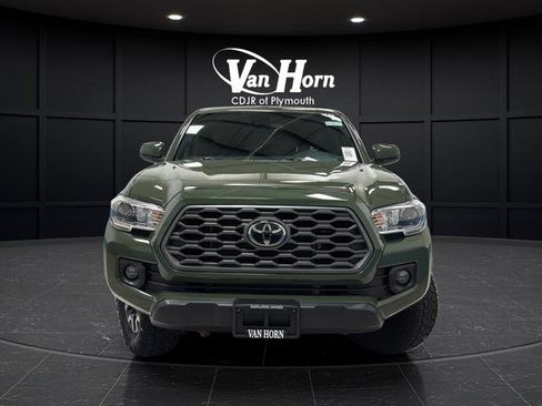 Used 2021 Toyota Tacoma TRD Off-Road AWD/4WD image 2