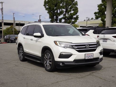 Used 2016 Honda Pilot Elite image 2