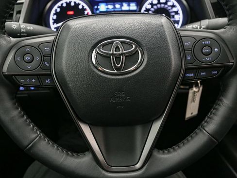 Used 2024 Toyota Camry SE image 30