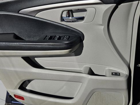 Used 2016 Honda Pilot EX-L image 29