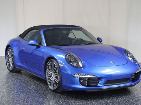 Used 2016 Porsche 911 Carrera 4S image 3