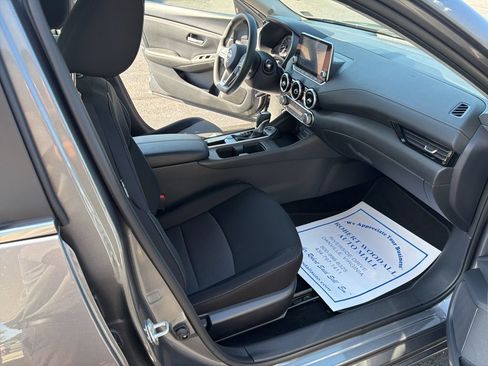 Used 2025 Nissan Sentra SV FWD image 18