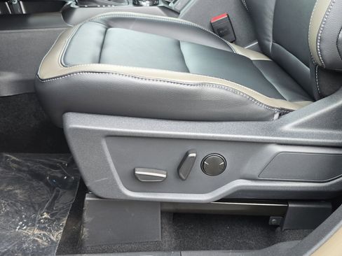 New 2025 Ford Bronco Outer Banks image 14