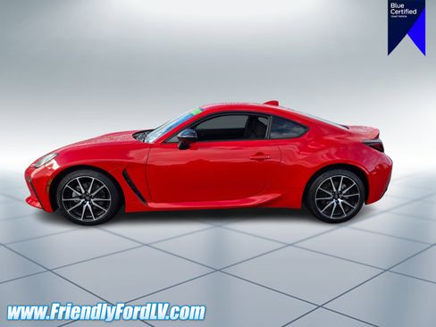 Used 2023 Toyota GR86 image 3