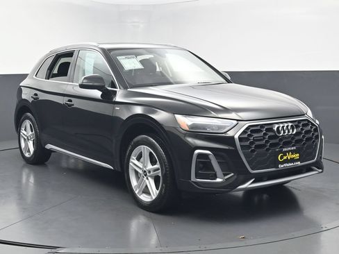 Used 2023 Audi Q5 e Premium Plus AWD/4WD image 3