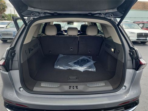 New 2025 Lincoln Nautilus Premier image 21