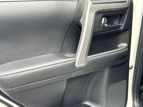 Used 2022 Toyota 4Runner Limited AWD/4WD image 12