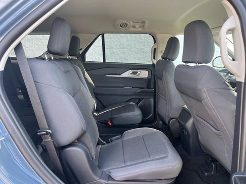 Used 2025 Ford Explorer Active image 9