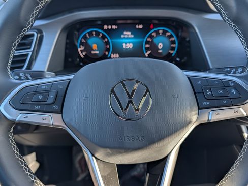 New 2026 Volkswagen Atlas Cross Sport SE image 12