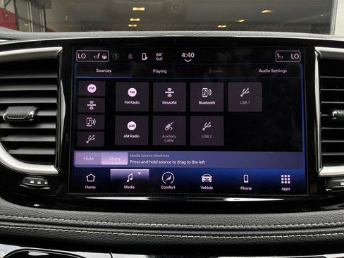 Used 2023 Chrysler Pacifica Touring-L FWD image 39