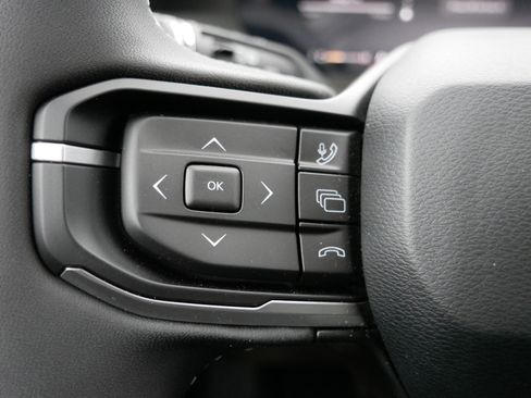 New 2026 Jeep Cherokee Overland image 18