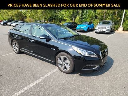 Used 2017 Hyundai Sonata Limited w/ Ultimate Package 02
