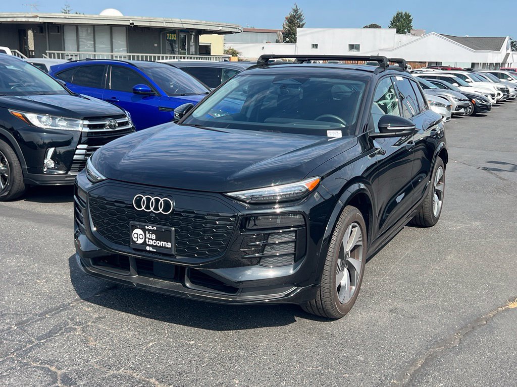 Used 2025 Audi Q6 e-tron Premium Plus w/ Premium Plus AWD/4WD image 5