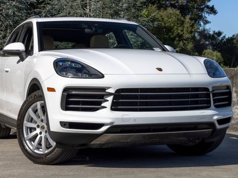 Certified 2021 Porsche Cayenne S AWD/4WD image 9