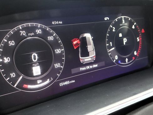 Used 2018 Land Rover Range Rover Sport SE AWD/4WD image 30