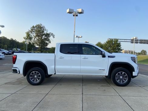 Used 2025 GMC Sierra 1500 AT4 AWD/4WD image 13
