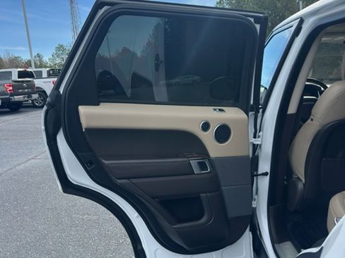 Used 2020 Land Rover Range Rover Sport HSE image 14