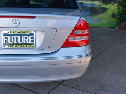 Used 2002 Mercedes-Benz C 320 Sedan image 35