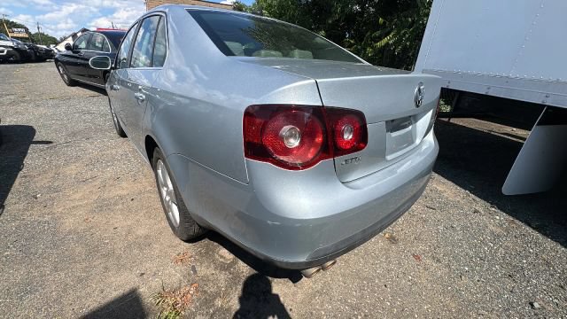 Used 2009 Volkswagen Jetta SEL FWD image 7
