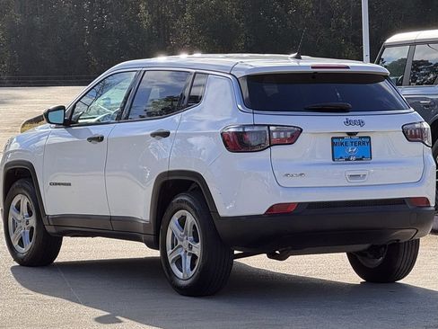 Used 2024 Jeep Compass Sport image 11