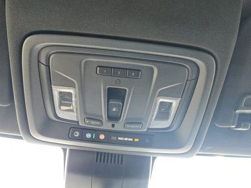 Used 2023 Chevrolet Silverado 1500 ZR2 w/ Technology Package image 47