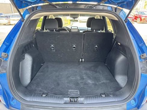 Used 2020 Ford Escape SE image 9