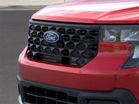 New 2025 Ford Maverick XLT image 18