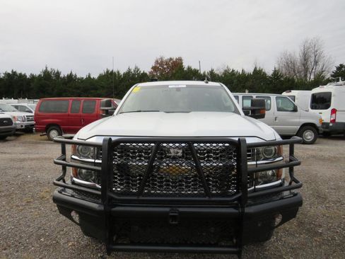 Used 2019 Chevrolet Silverado 2500 W/T w/ WT Convenience Package AWD/4WD image 2