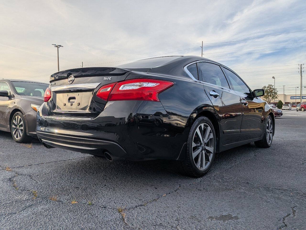 Used 2016 Nissan Altima 2.5 SR FWD image 17