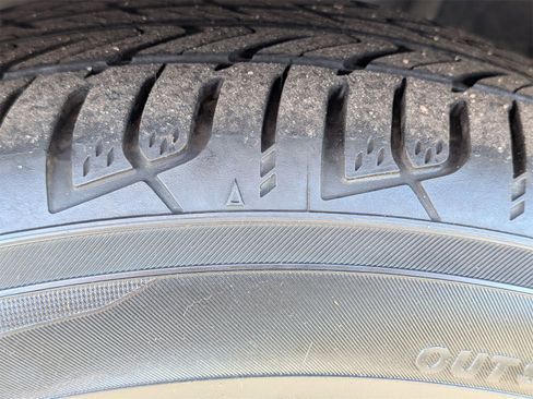 Used 2009 Nissan 370Z Touring w/ Aerodynamics Pkg image 11