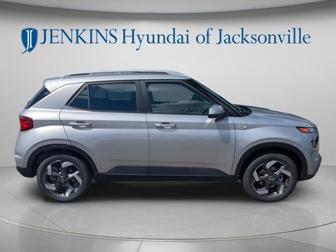 New 2026 Hyundai Venue SEL FWD image 2