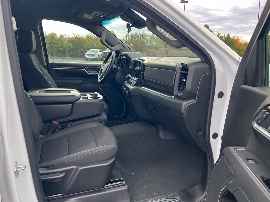 Used 2026 Chevrolet Silverado 1500 RST AWD/4WD image 10