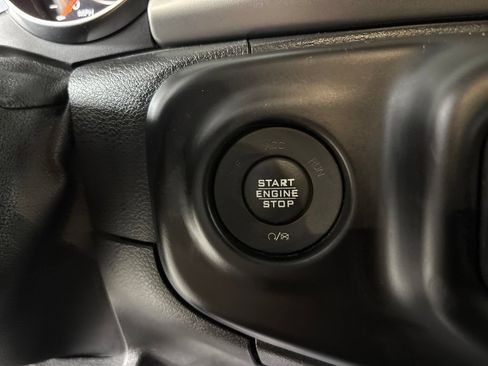 Used 2020 Jeep Gladiator Sport w/ Quick Order Package 24S AWD/4WD image 16