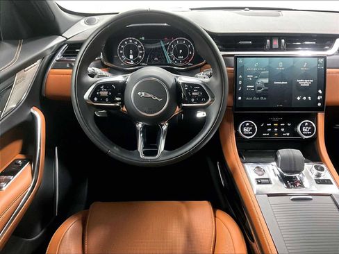 Used 2025 Jaguar F-PACE R-Dynamic S image 16