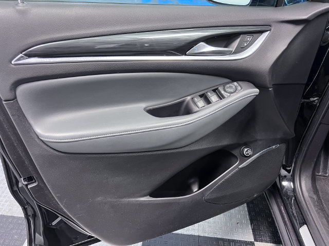 Used 2018 Buick Enclave Essence AWD/4WD image 8