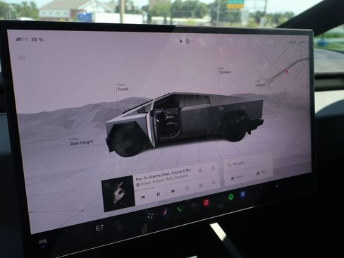 Used 2024 Tesla Cybertruck Cyberbeast AWD/4WD image 33