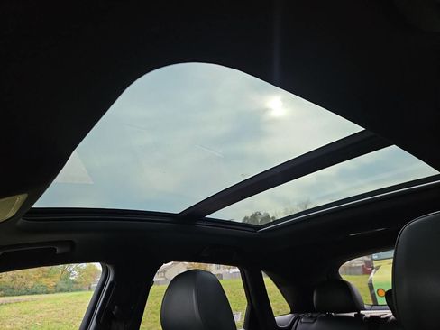 Used 2017 Audi Q3 2.0T Premium Plus w/ Premium Plus Package image 19