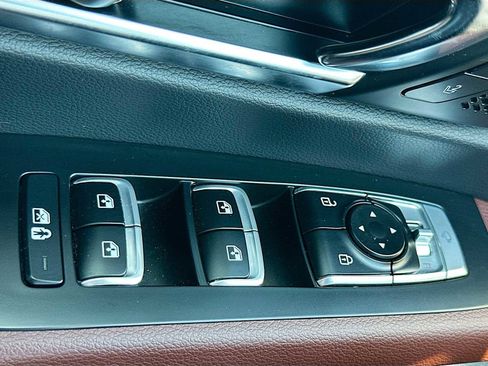 Used 2024 Kia Telluride SX FWD image 18