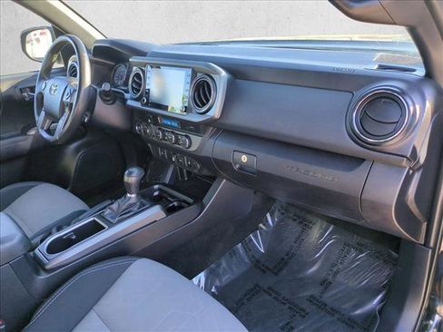 Used 2021 Toyota Tacoma TRD Off-Road image 20