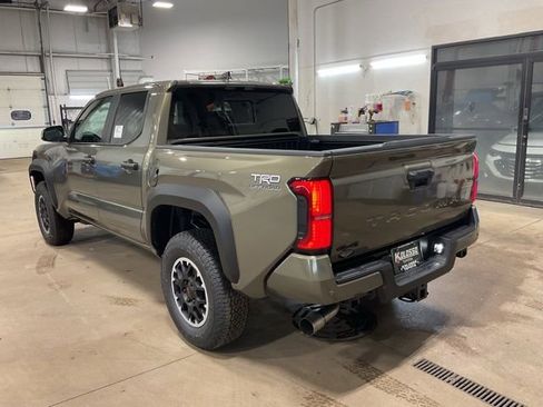 New 2026 Toyota Tacoma TRD Off-Road image 4