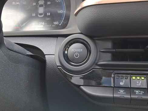 Certified 2025 Toyota Crown Limited w/ Advanced Technology Package image 26