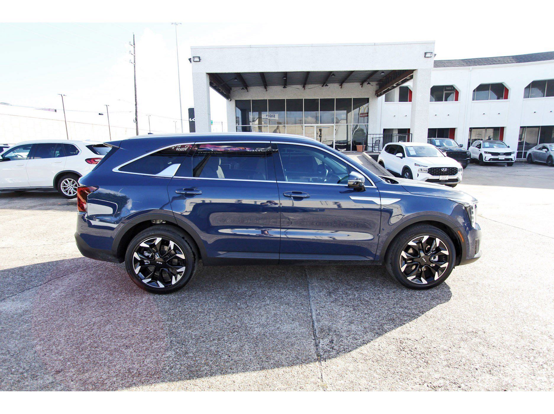 Certified 2026 Kia Sorento EX FWD image 8
