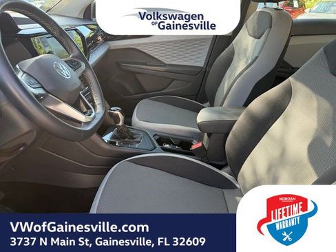 Certified 2024 Volkswagen Taos S FWD image 17