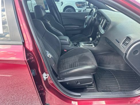 Used 2018 Dodge Charger R/T RWD image 15