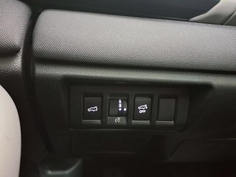 Used 2025 Subaru Outback Premium w/ Popular Package #1A AWD/4WD image 20