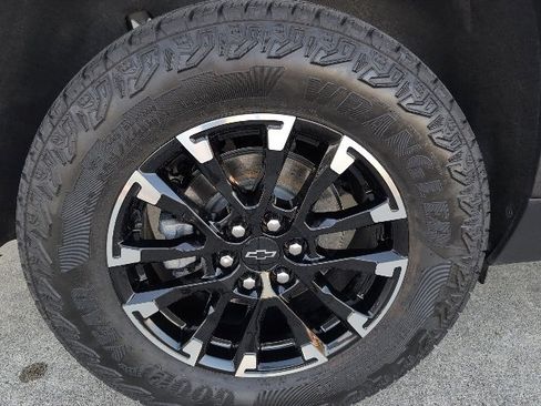 Used 2024 Chevrolet Traverse Z71 w/ LPO, Floor Liner Package image 9