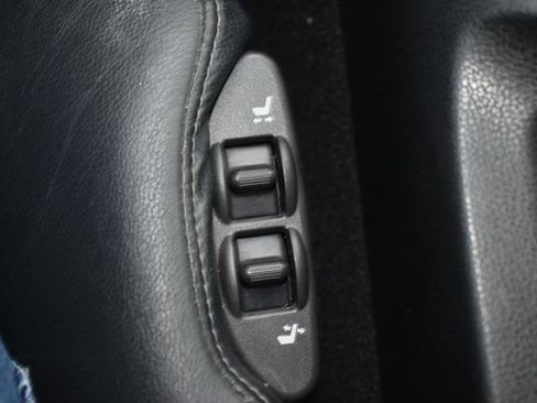 Used 2010 Nissan 370Z Touring w/ Sport Pkg RWD image 30
